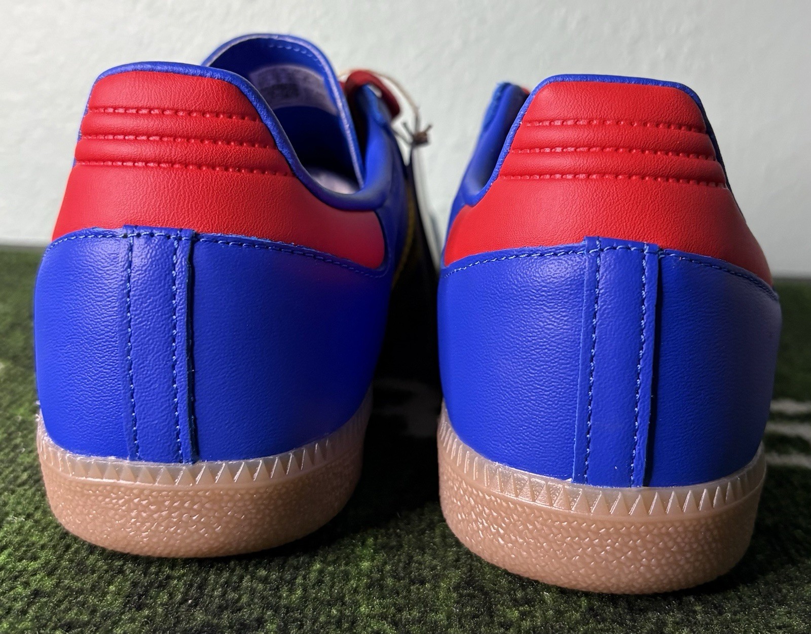 US Men’s 9.5/Women’s 10.5 – Adidas Samba Licensed “Club America” KJ3531