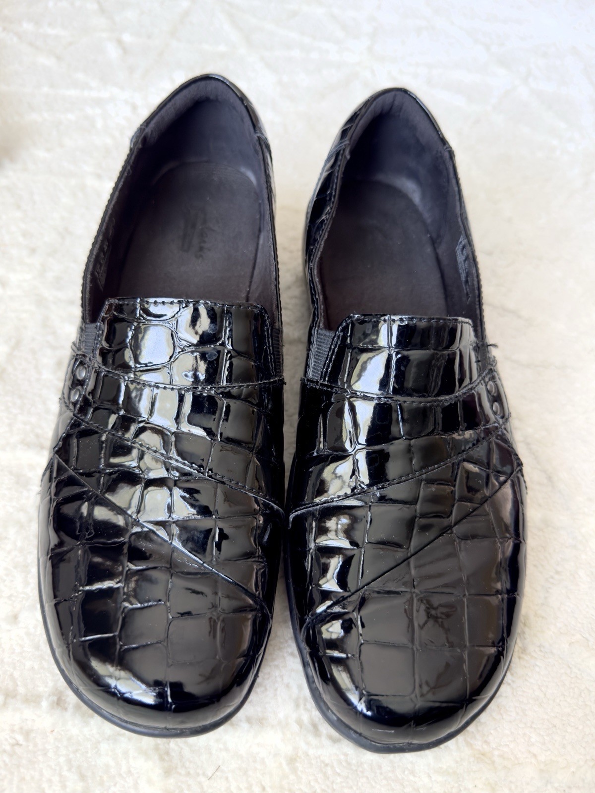 Clarks Collection Black Croc Patent Loafers Comfort Slip On Shoes Women’s 8.5M