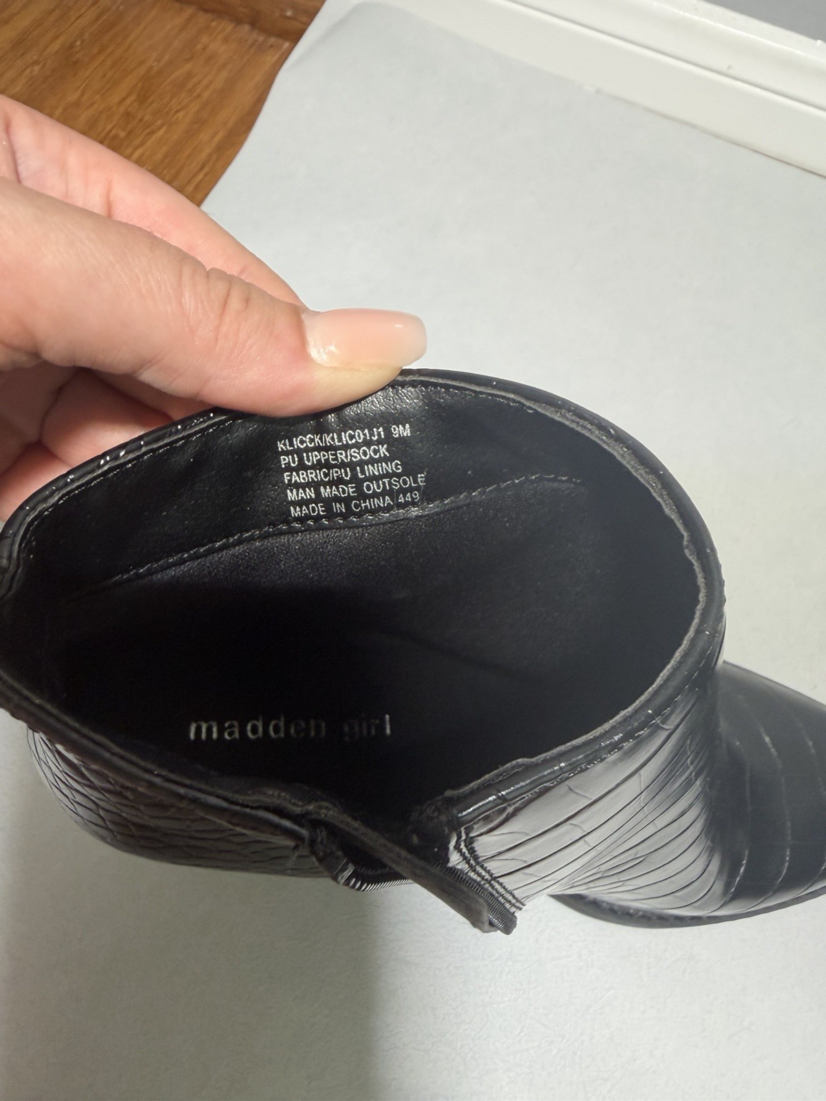 Madden Girl Women’s Black Faux Leather Ankle Booties Croc Embossed Sz 9 NEW