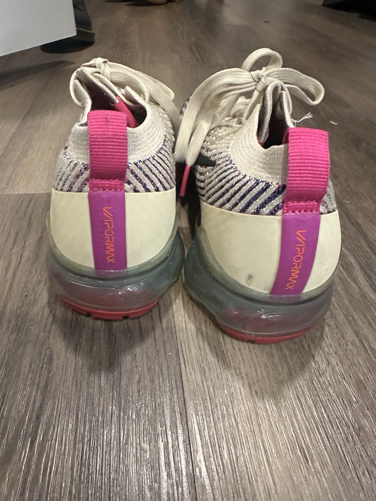 Nike Air VaporMax Women’s Low Top Lace-Up Knit Sneakers White/Purple/Pink
