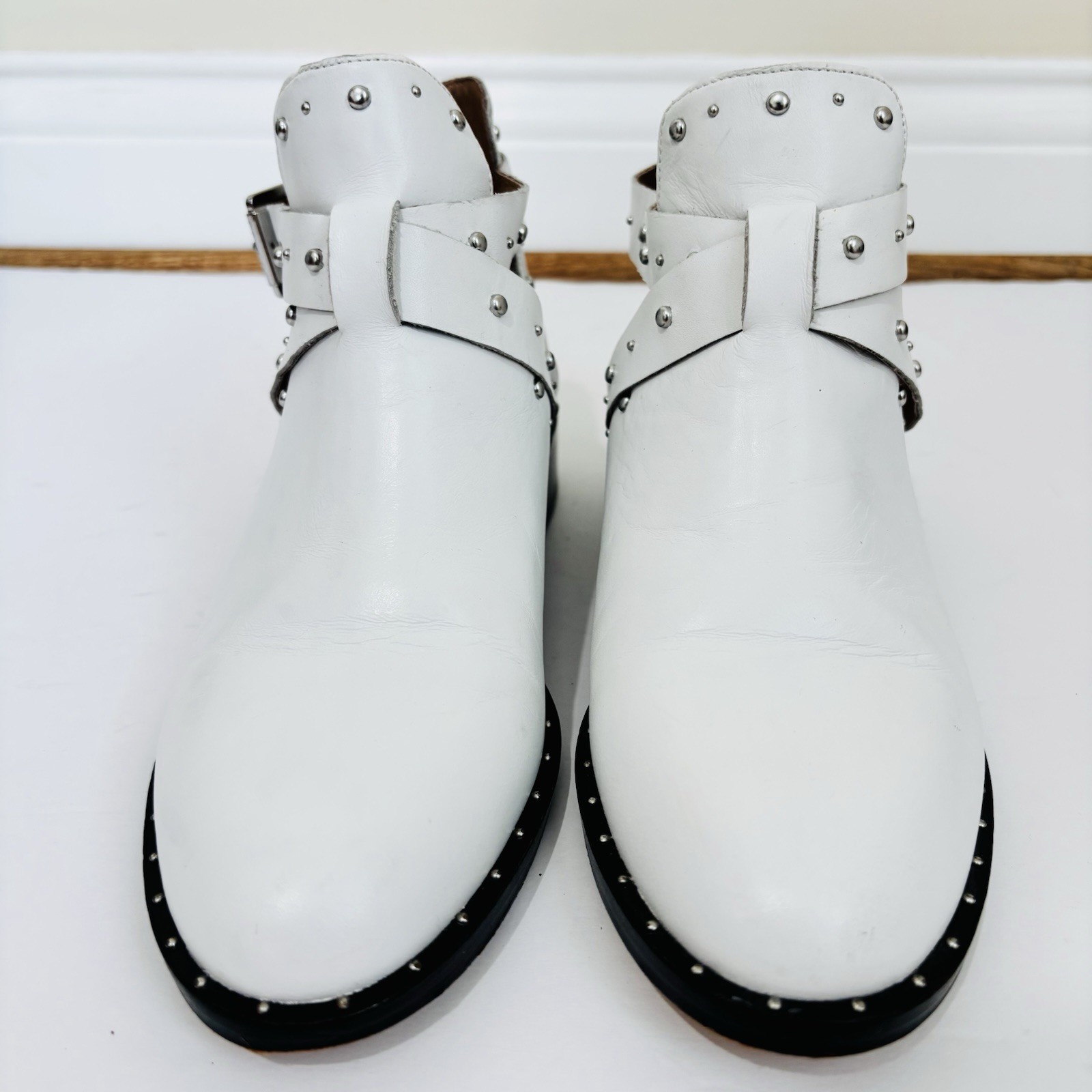 Halogen Hailey White Leather Silver Studded Cut Out Preppy Grunge Ankle Booties