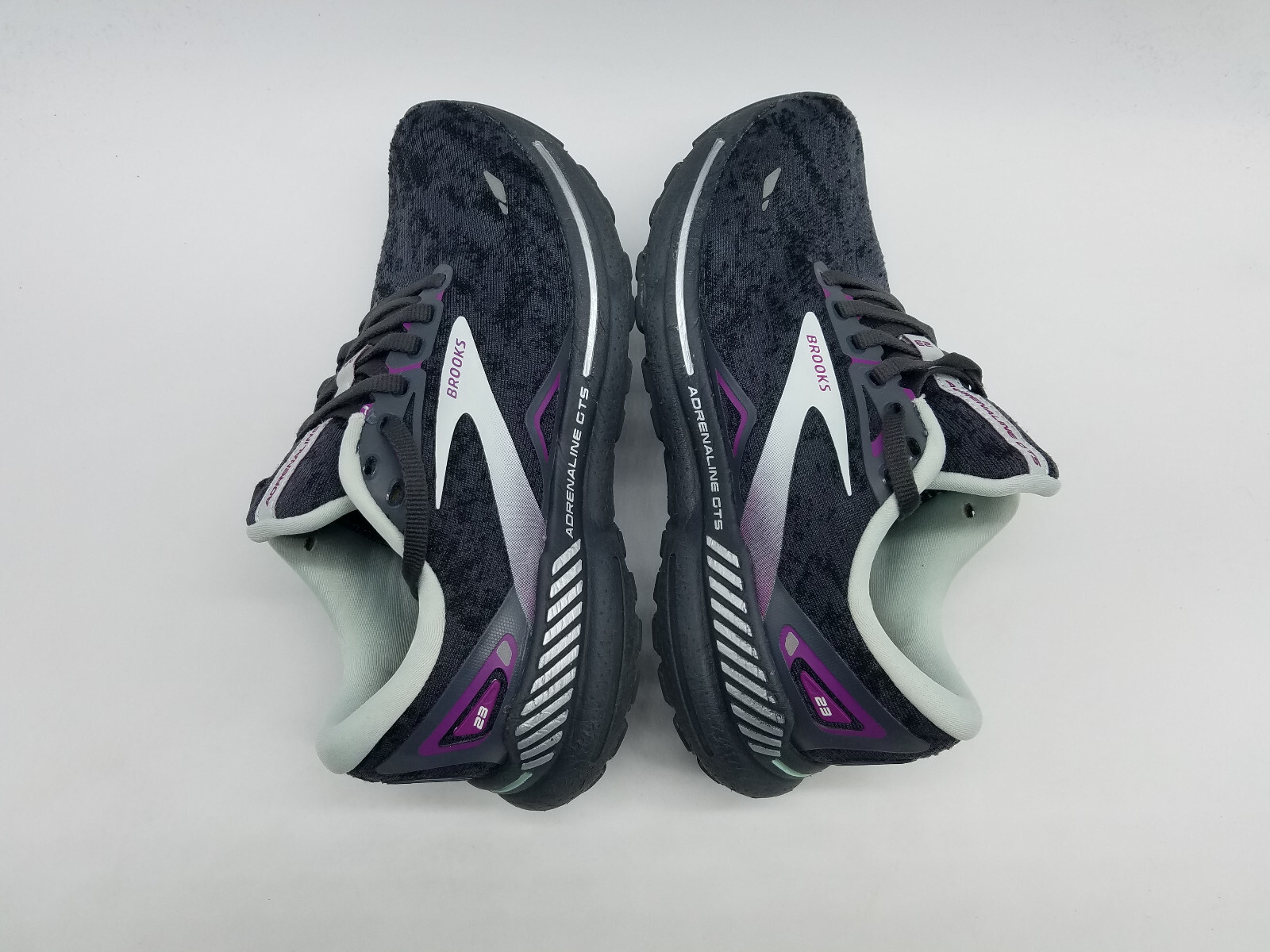 Brooks Adrenaline GTS 23 Women’s Size 6.5 D (Wide) Running Shoes *See desc