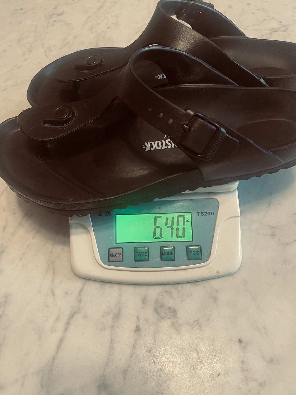 Birkenstock Women’s 40 Size 9 Gizeh EVA Women’s Sandals Black Rubber Sandals EUC