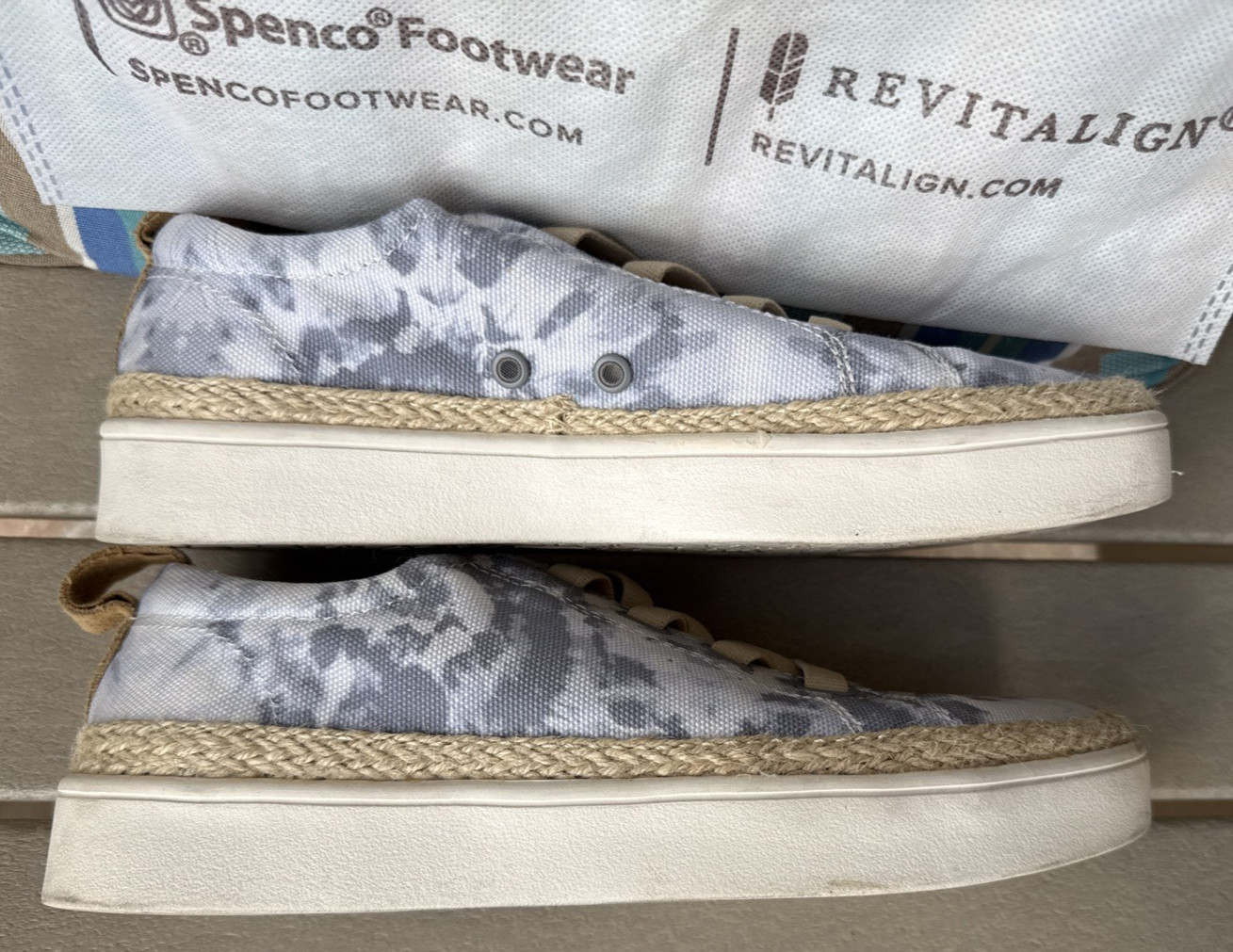 Spenco Revitalign Malibu Orthotic Slip-On Grey Tie Dye Sneaker size 8.5 B