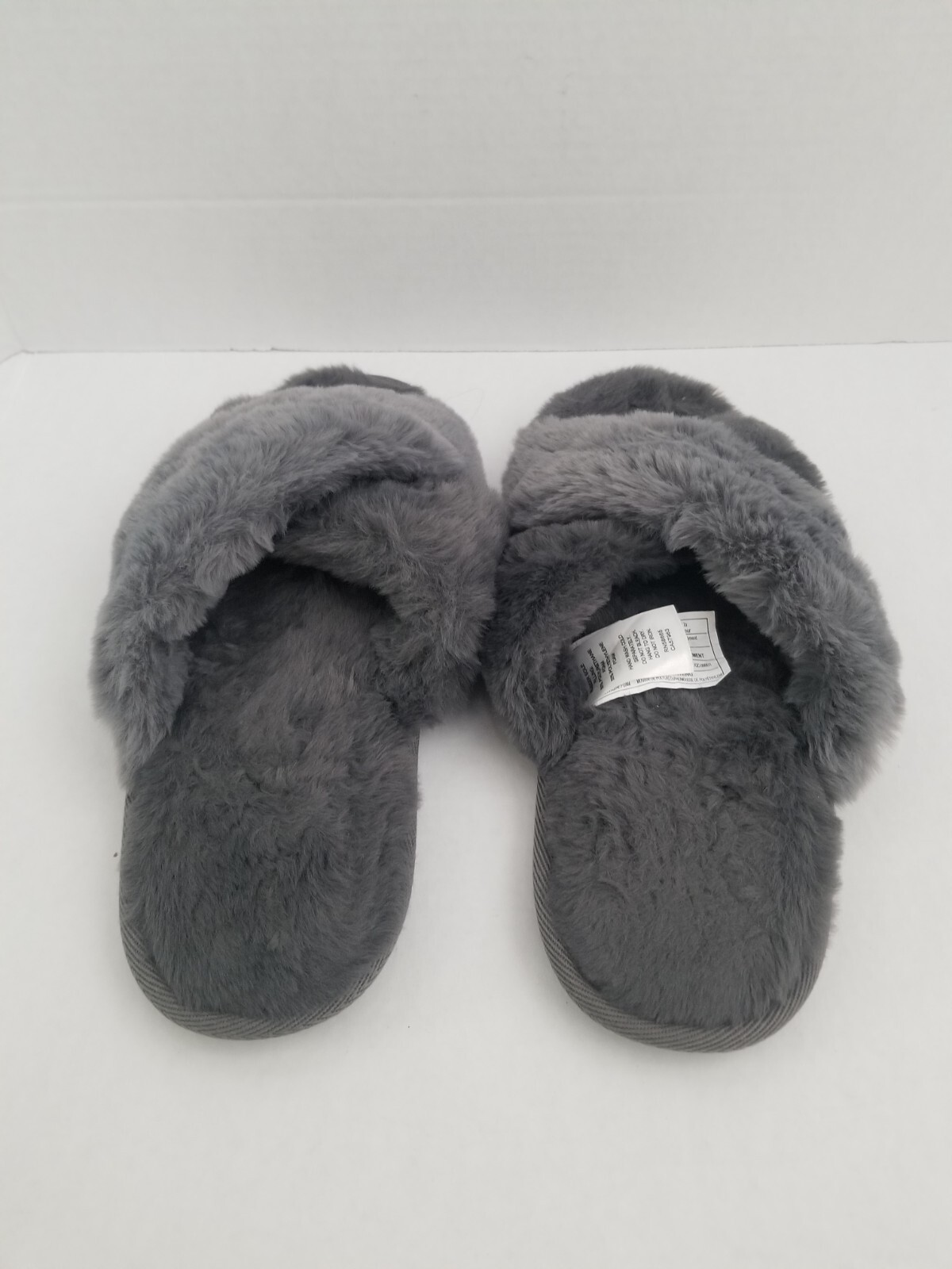 NORDSTROM Grey Fluffy Snuggle Cozy Plush Faux Fur Crisscross Slippers L = 9/10