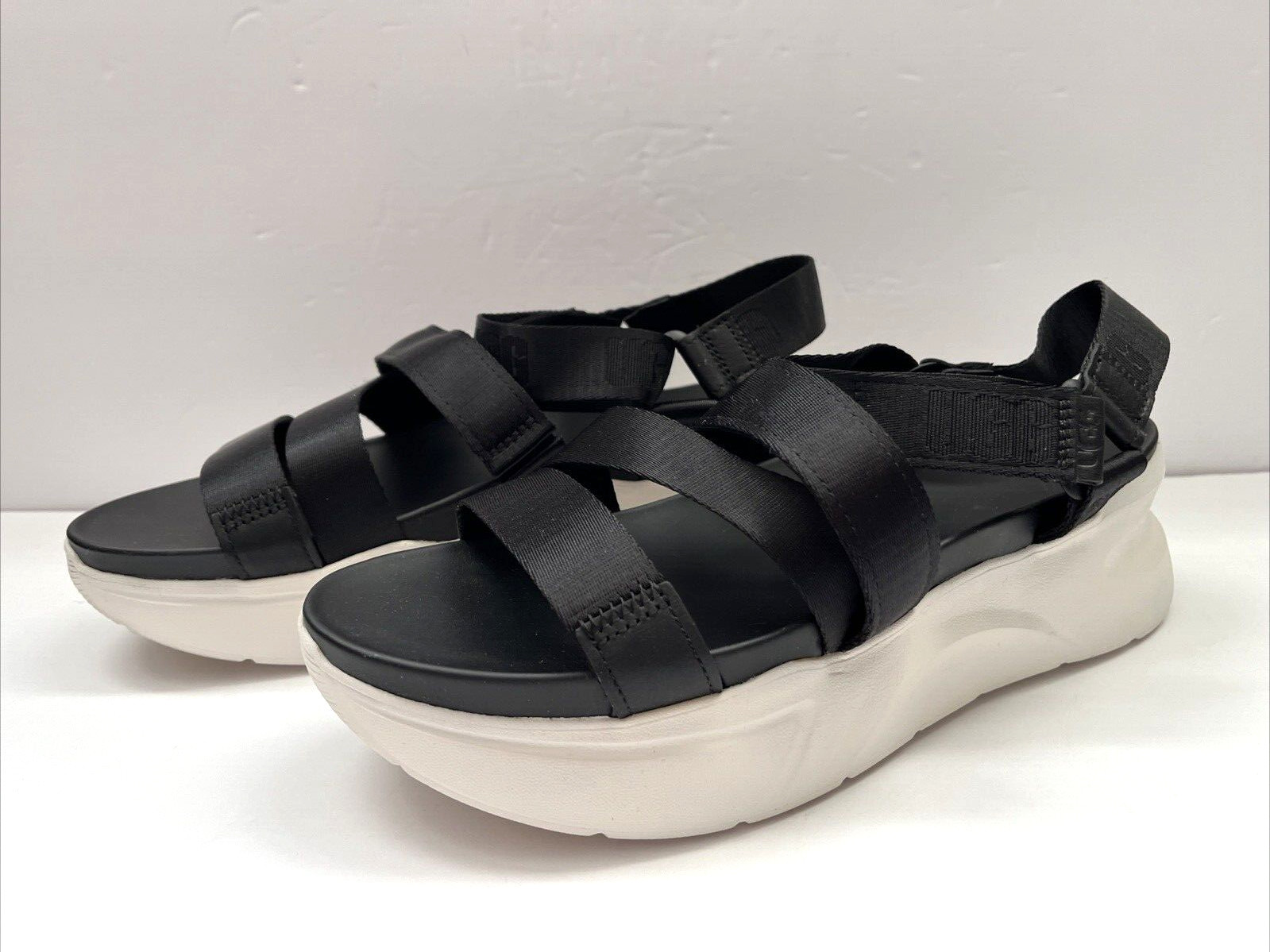 New! UGG Women’s Black LA Shores Platform Sandals Size 10, Casual
