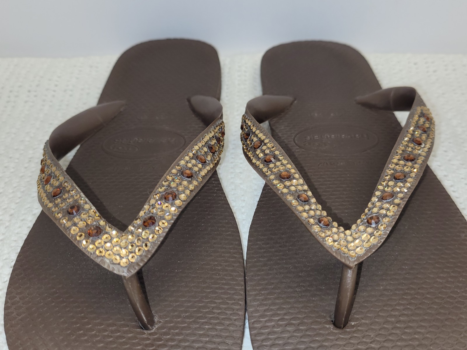 Havaianas Slim Glitter II brown sandals & rhinestone embellished straps W 9/10