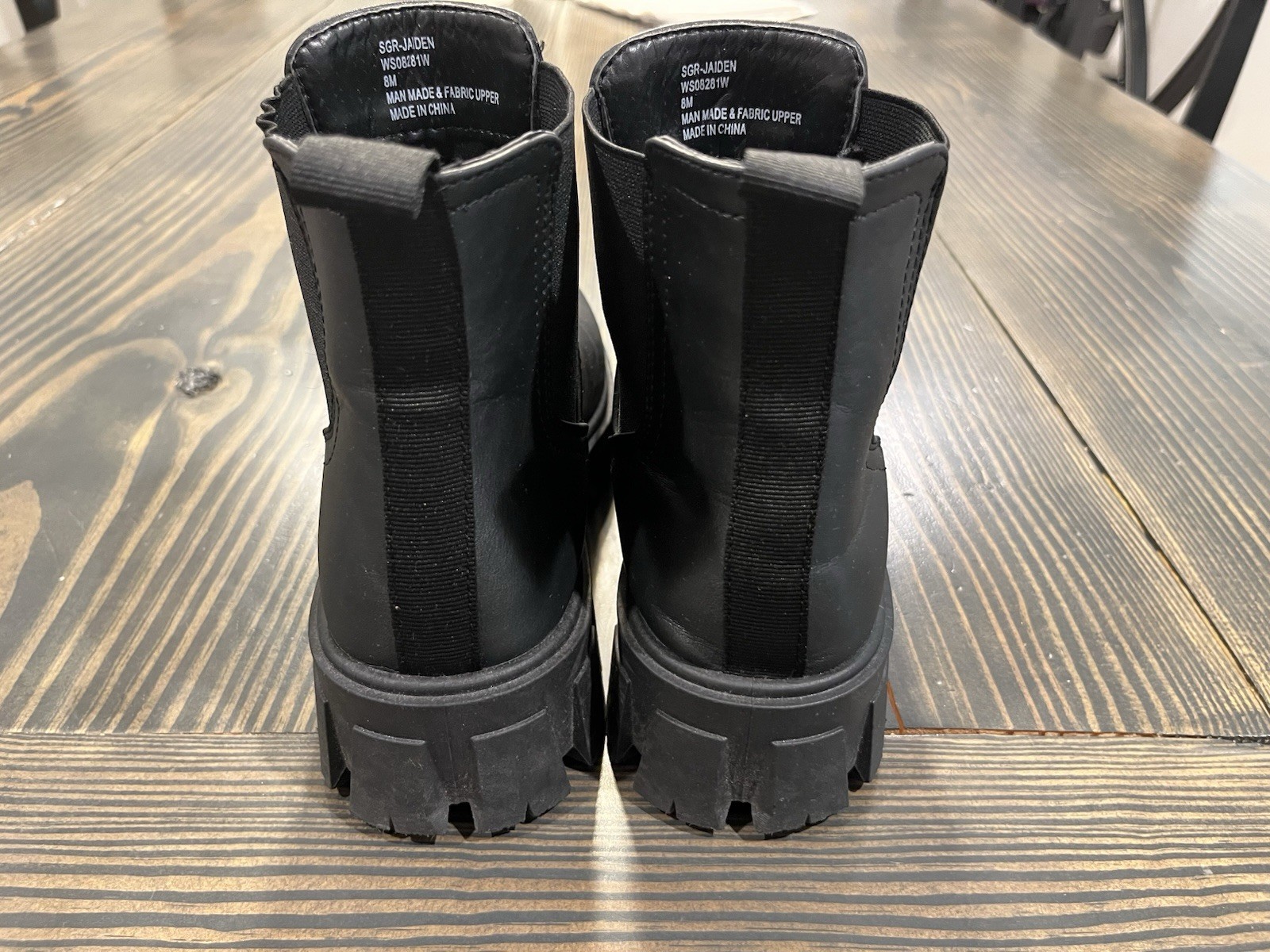 Sugar Jaiden Chelsea Black Slip-on Ankle Boots (Women’s Size 8) Great Condition!