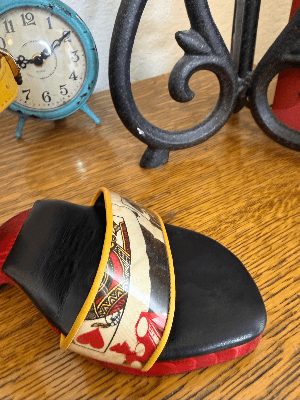 Vintage Pure Chocolat/Fred Slatten Queen’s Luck Sandals Sz7 Rare, Pop-Art, 70’s