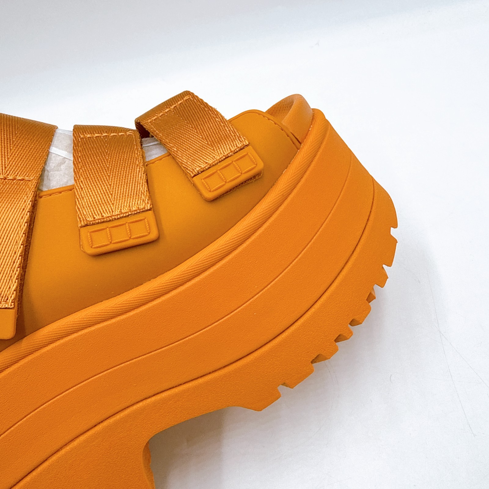 UGG WMNS GOLDEN RISE Dark Apricot 1167431-DCT Sandals Women’s Size US 5 – 8 New
