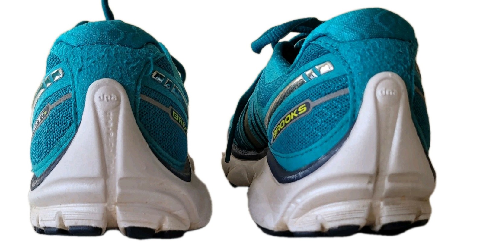 Brooks Pure Cadence 7 Teal and green Women’s Running sneakers. Size 7.5