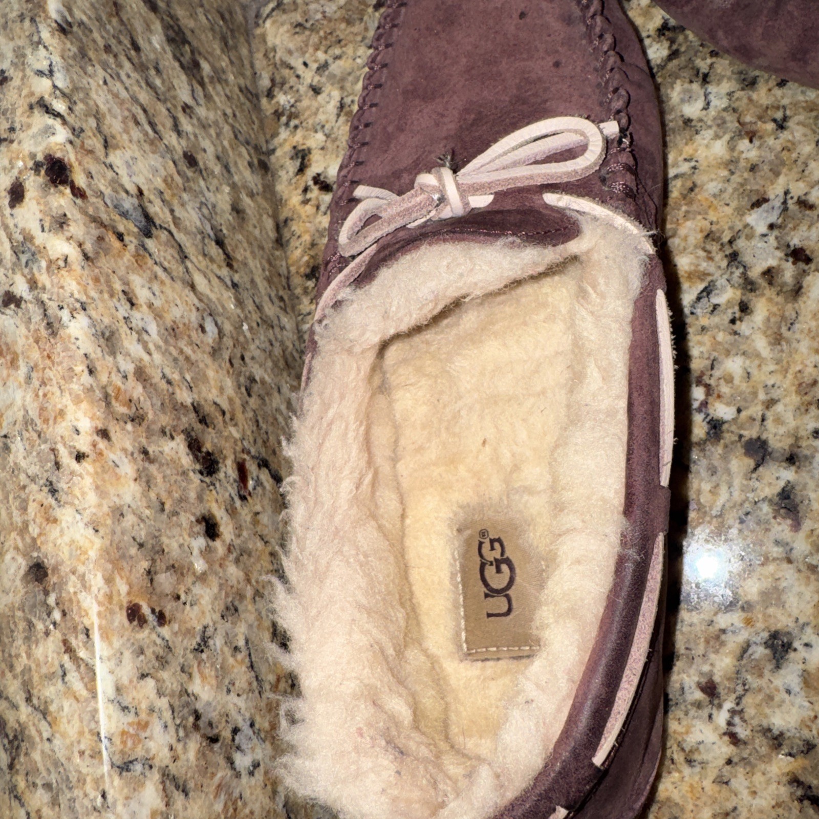 UGG Australia Moccasins Dakota Flores Pink Fushia Sheepskin Slippers Sz 8.5-9