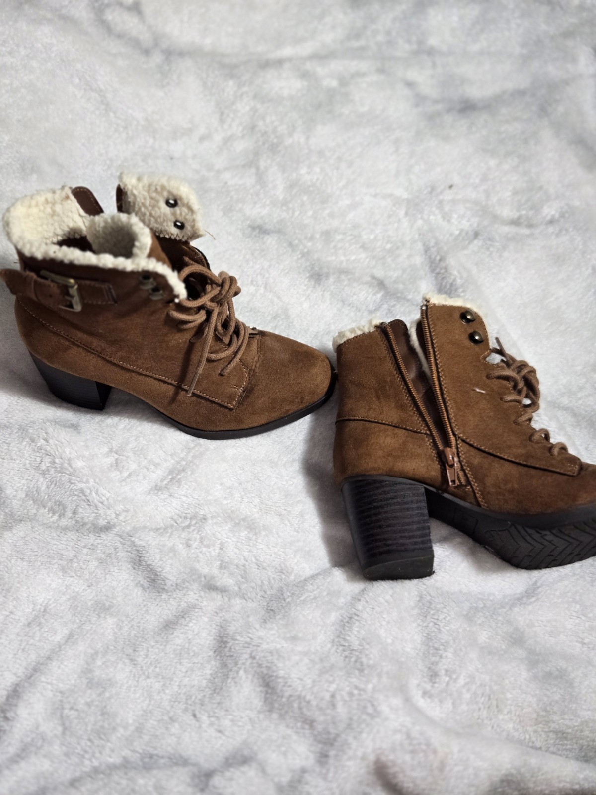 Me Too Brown Ankle Bootie Faux Fur Lined Lace-Up Side Zip Buckle Round Toe 6