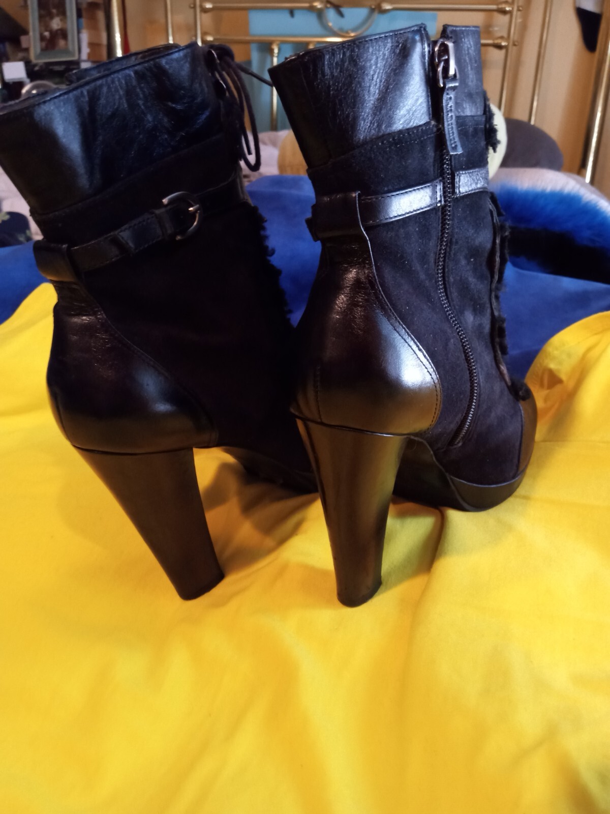 L.K. Bennett Gorgeous Butter Soft Suede Leather Boots Heels Black Must See! US 7