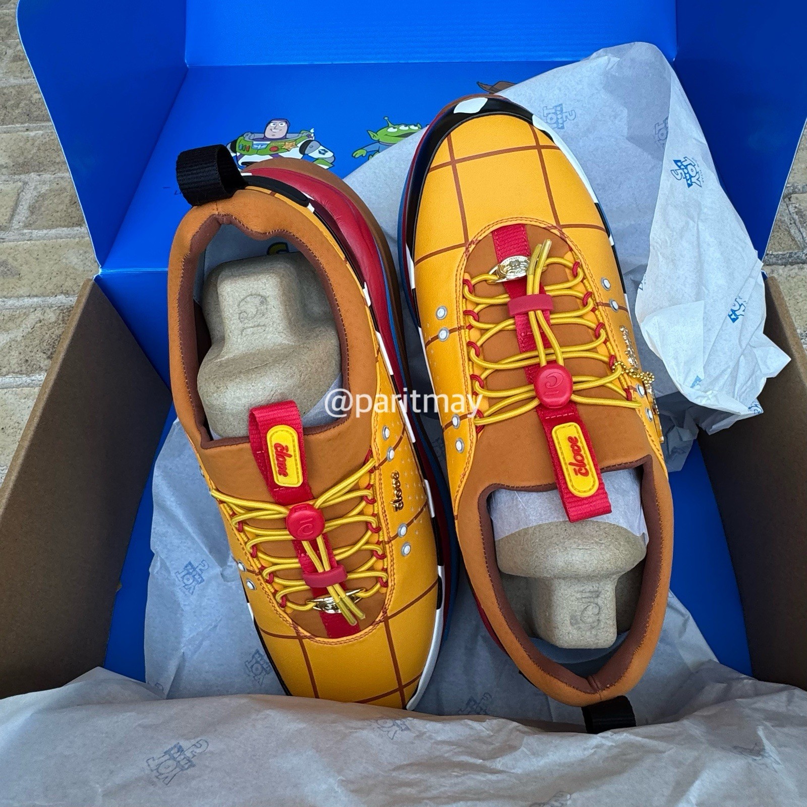 Ćlove Women’s Disney Pixar’s Toy Story 5 Woody W10/ M8 (NEW IN BOX)