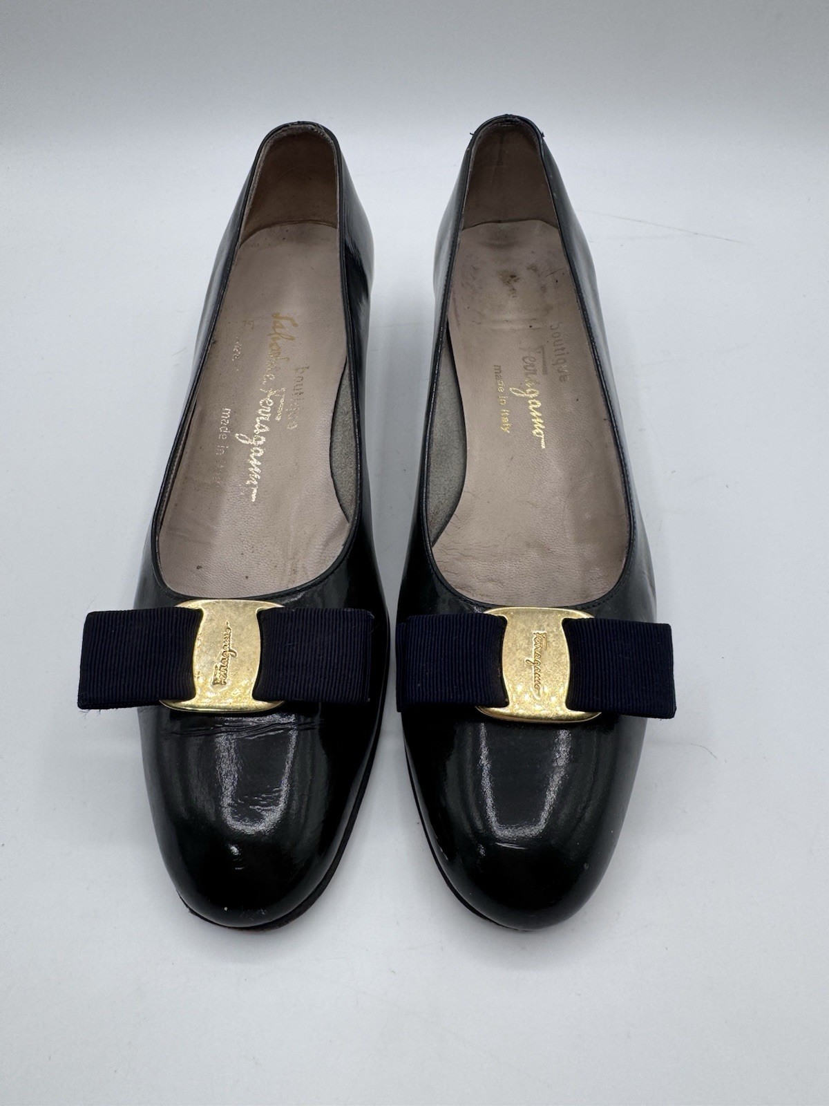Salvatore Ferragamo Boutique Vara Bow Pumps Black Leather Women’s 8.5 AAA