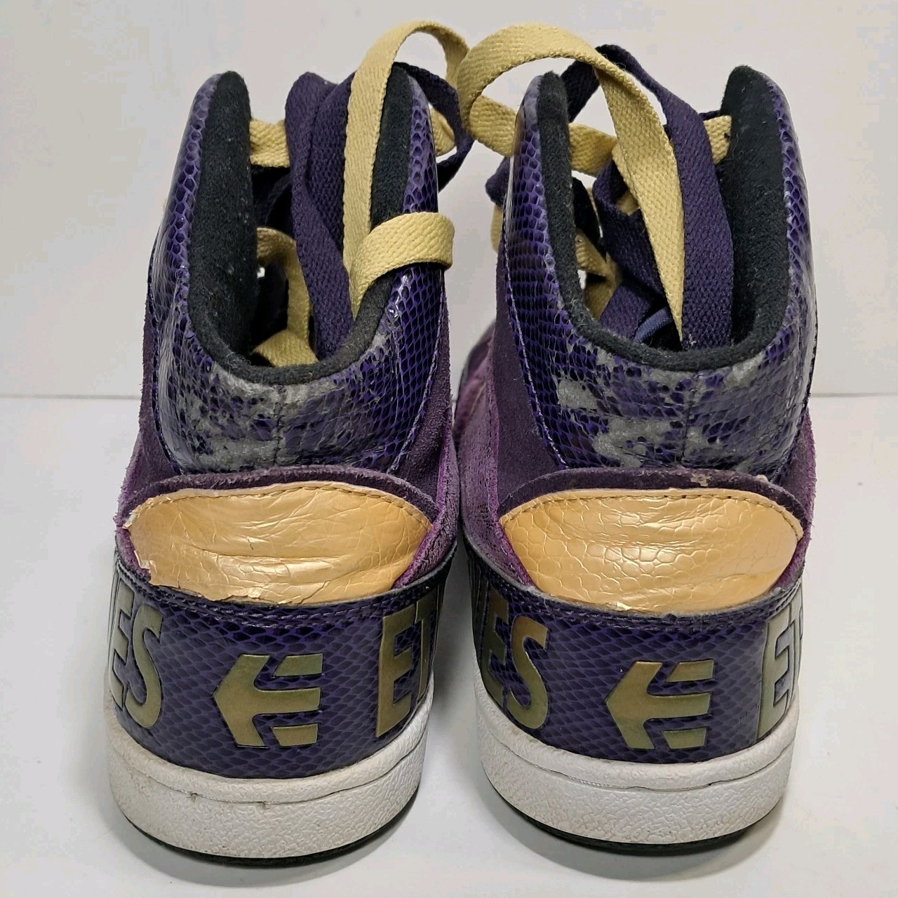 Vintage ETNIES High Top Skater Shoes Size 6.5 Ollie King, Purple & Gold