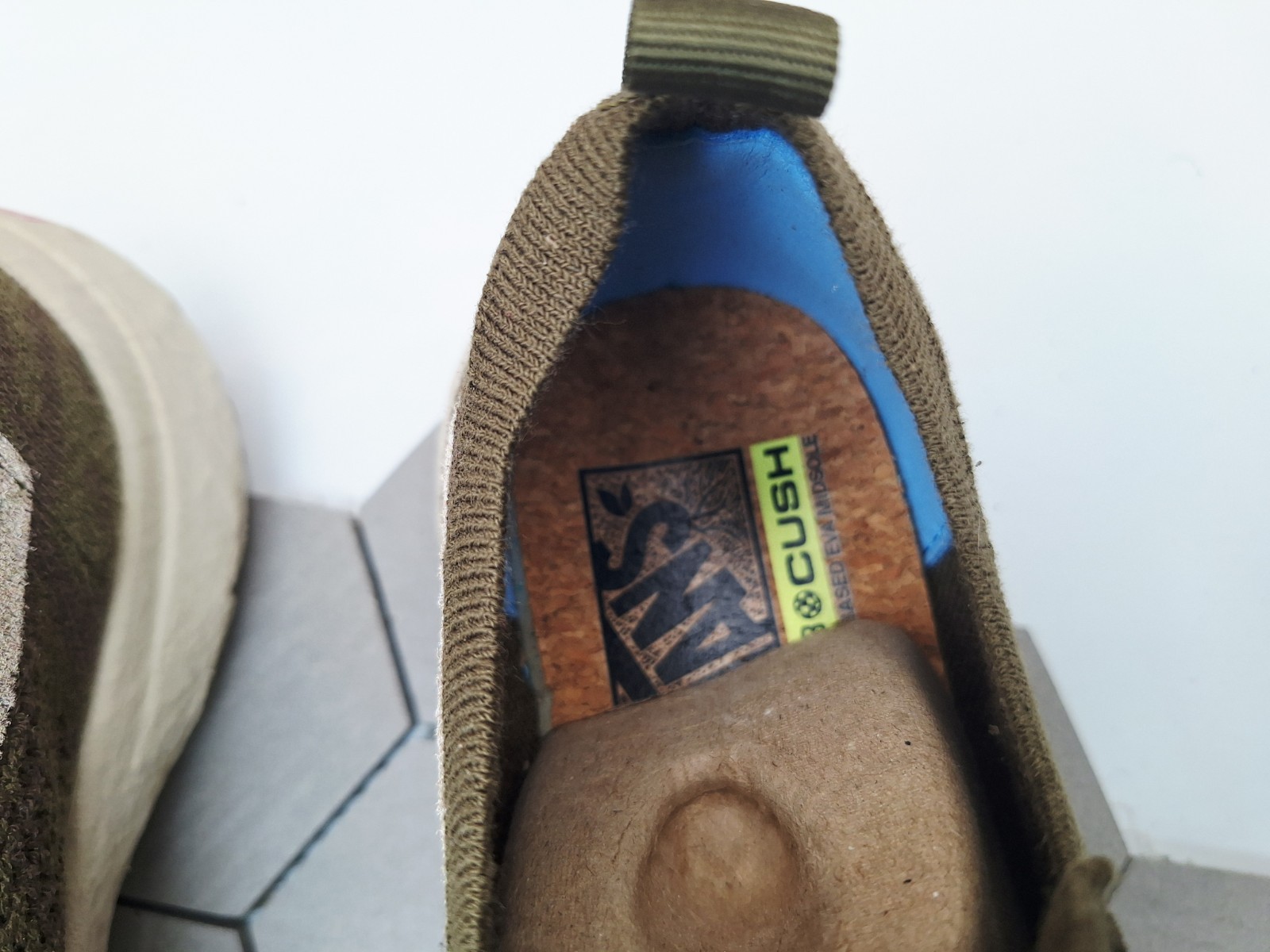 Vans UltraRange VR3 Eco Sustainable Dark Olive Knit Sneaker Women Sz 8 Men 6.5