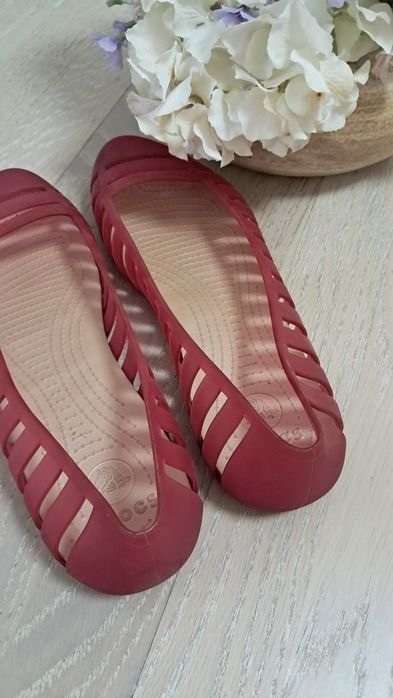 women crocs sandals red 41