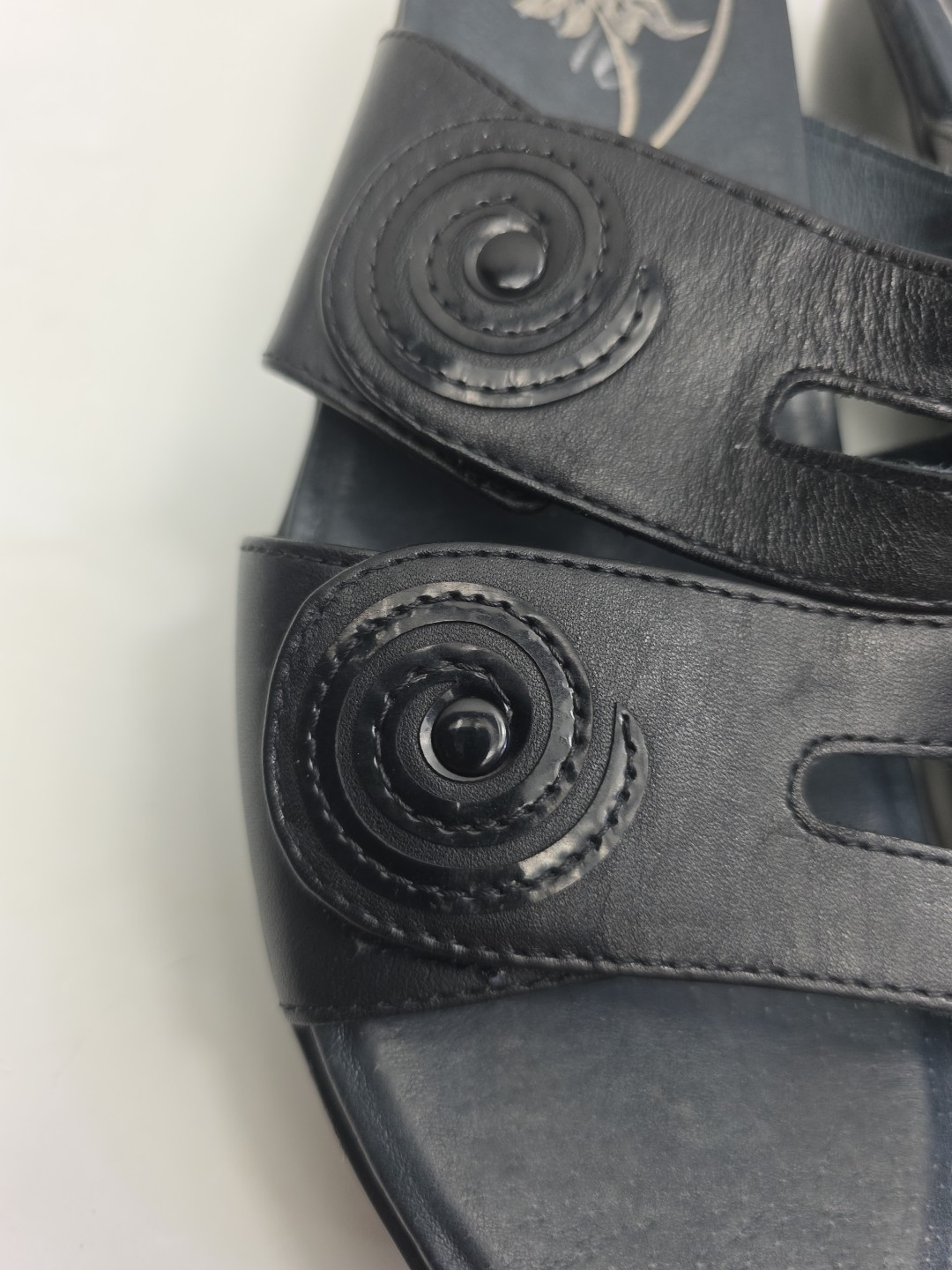 Dansko Dixie Full Grain Leather Slip On Sandal Black Size: 40 EU – 9 or 9.5 US