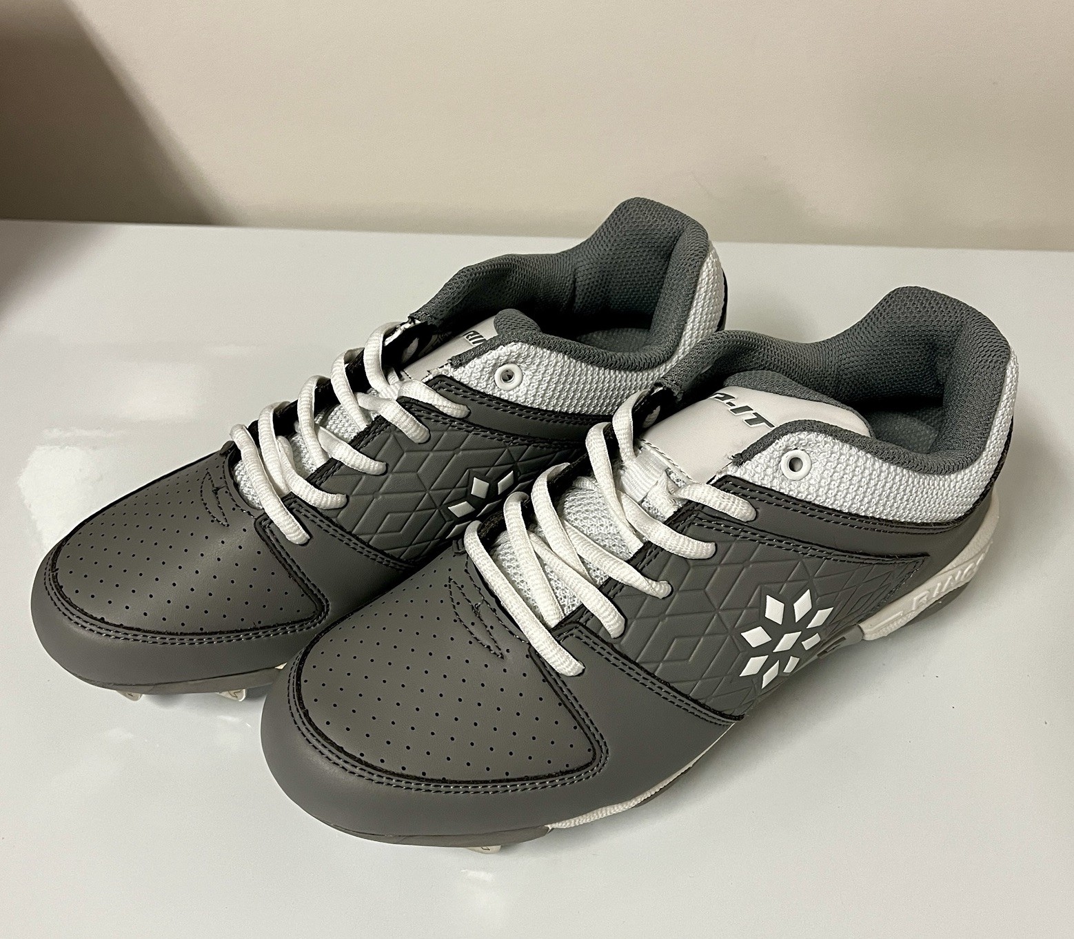 Ringor Rip-It Diamond Softball Spike Charcoal Gray Women’s Metal Cleats NEW $100