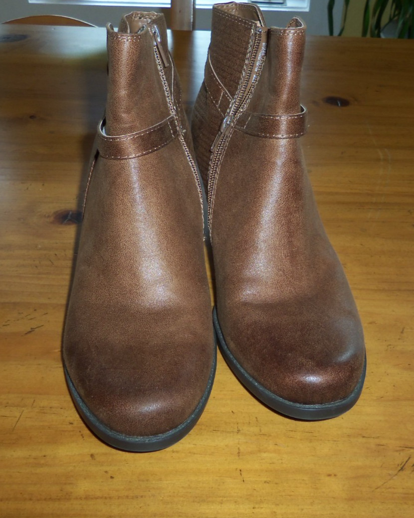 Baretraps RYLEN Brown Block Heels Ankle Side Zipper Strap Boots Booties Size 11M