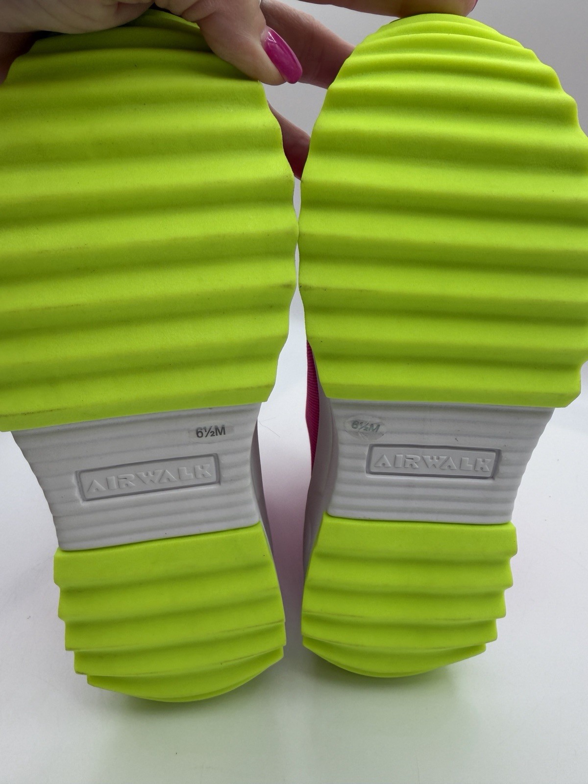 Airwalk Wanollie6 Sneakers, Women’s 6.5 High Top Platform Canvas Pink W/ Neon