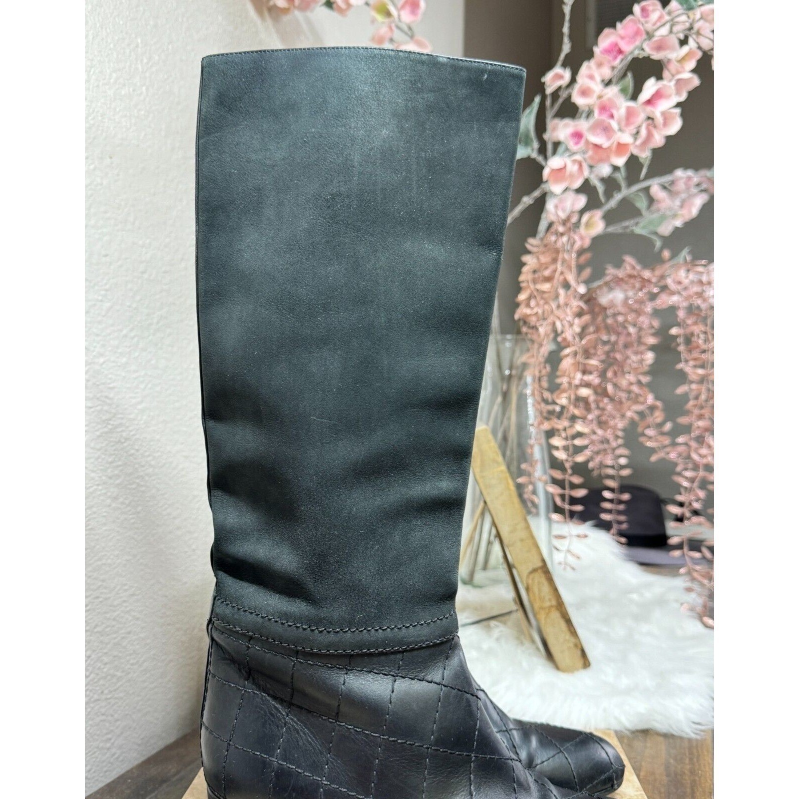Chanel Boots Womens 8.5 Quilted Calfskin Leather Riding Knee High Quiet Luxury