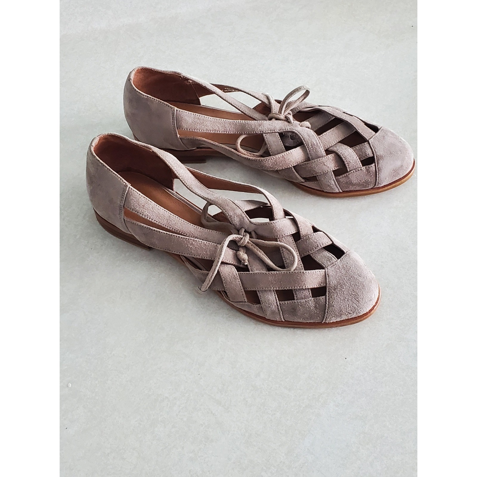Jeffrey Campbell Canela Flats Taupe Suede Woven Huarache Sandals Size 6.5 Boho