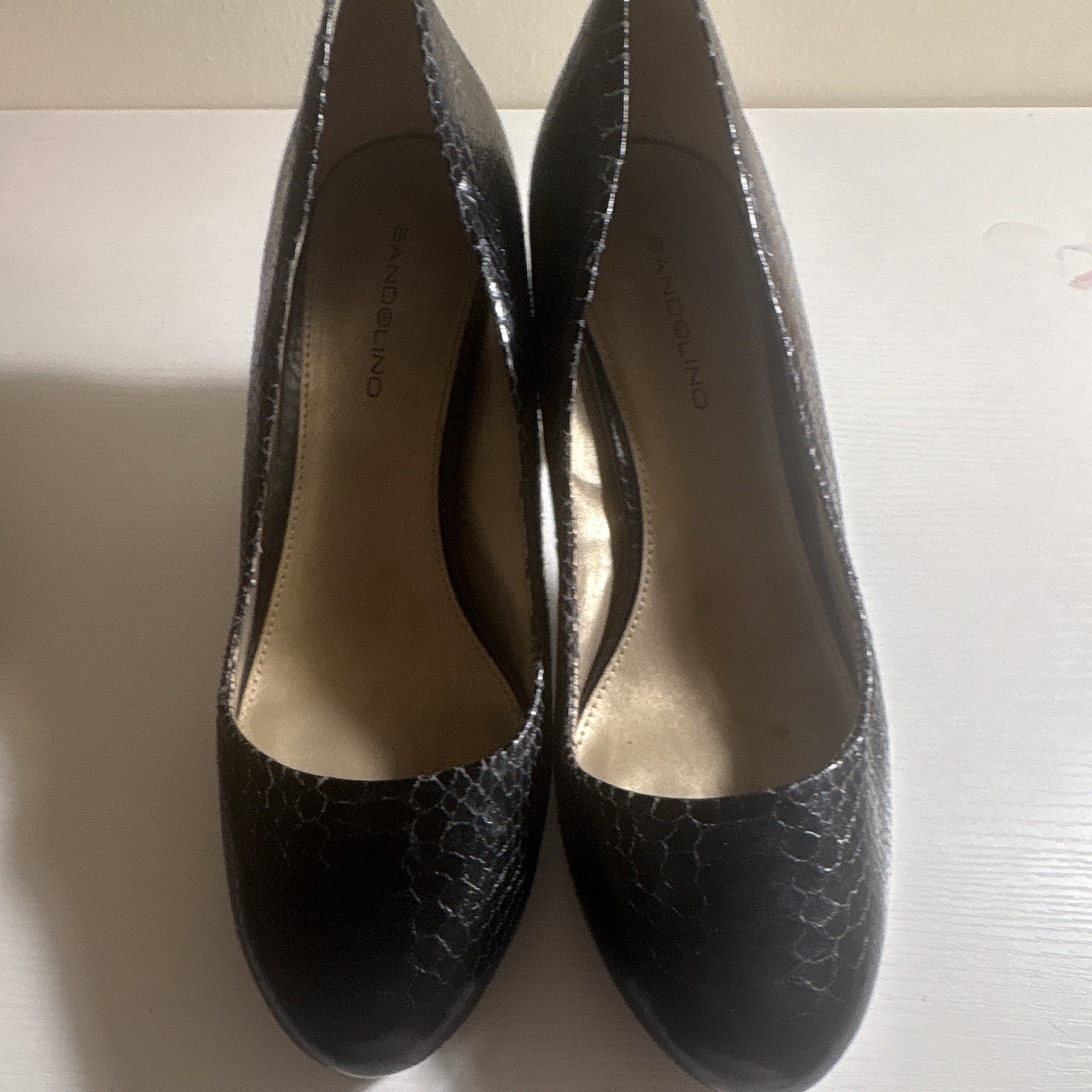 Bandolino Women’s Leather Pumps Black Embossed Animal Print Round Toe 9.5