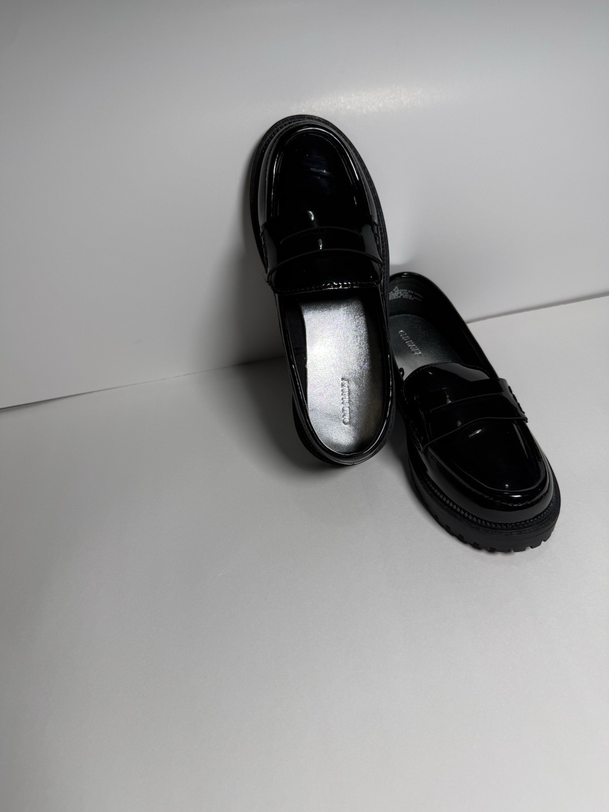Old Navy kids Black Patent Leather Loafer Flats Slip On Comfort US Size 2