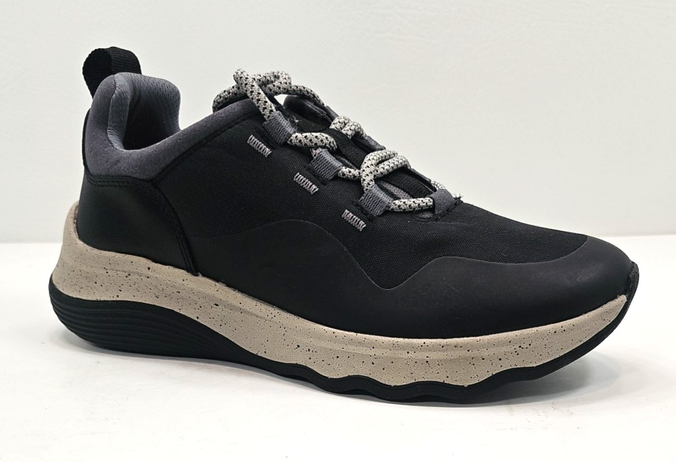 Clarks Jaunt Lace Black Lace Up COMFORT Sneakers Women’s NEW 8M