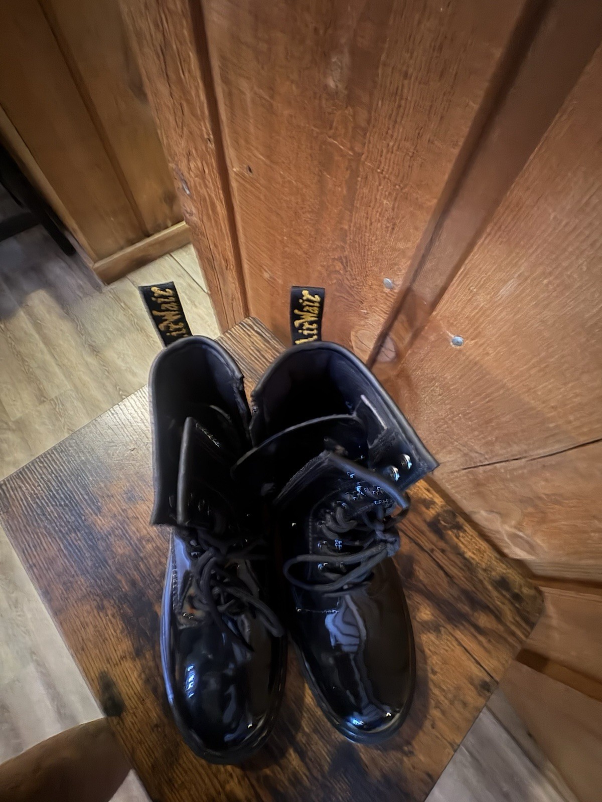 Dr. Martens 1460 Eight-Eye Lace-Up Boot Women’s 5/6 Blk Patent Leather Great Sho