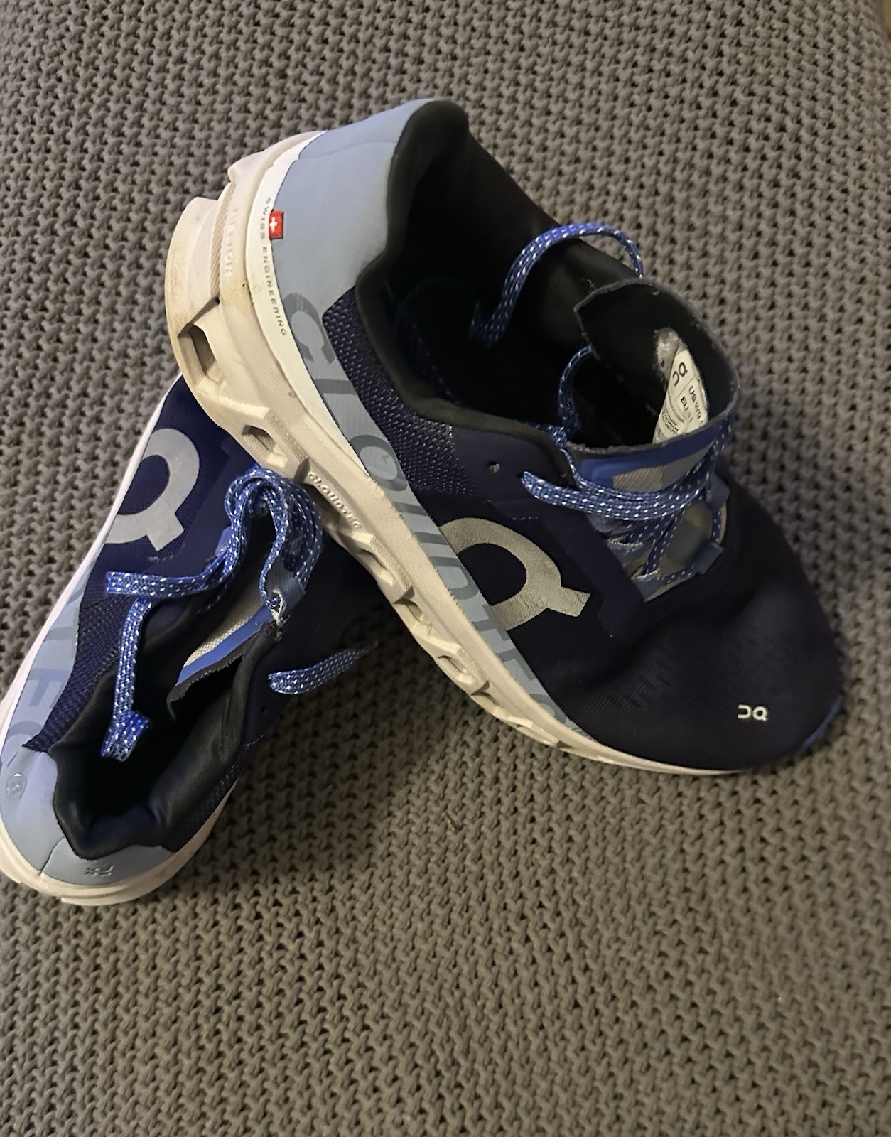 On Clouds Athletic Sneaker Low Top Lace-Up Blue/Gray/White Solid Activewear