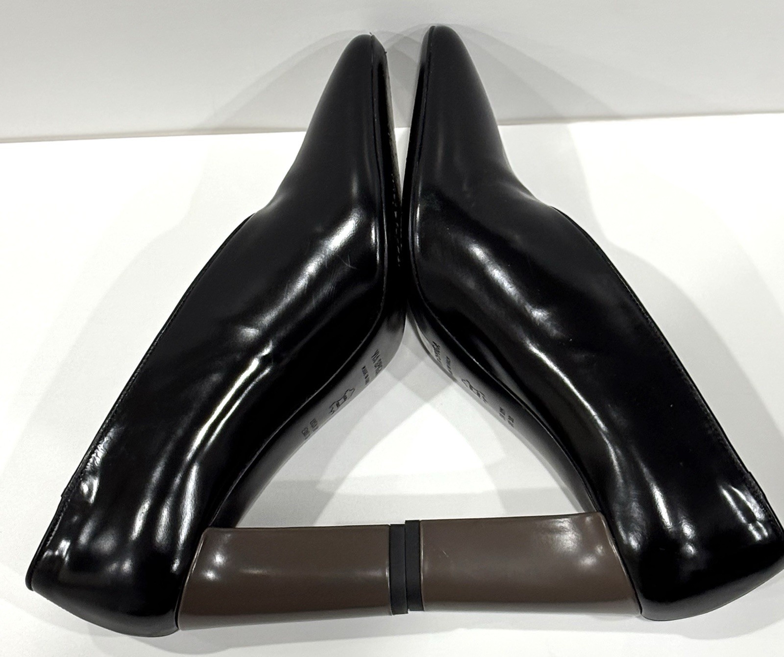 Via Spiga Italy Black Leather Pointed Toe Block Heel Pumps Women’s US 8 EU 38