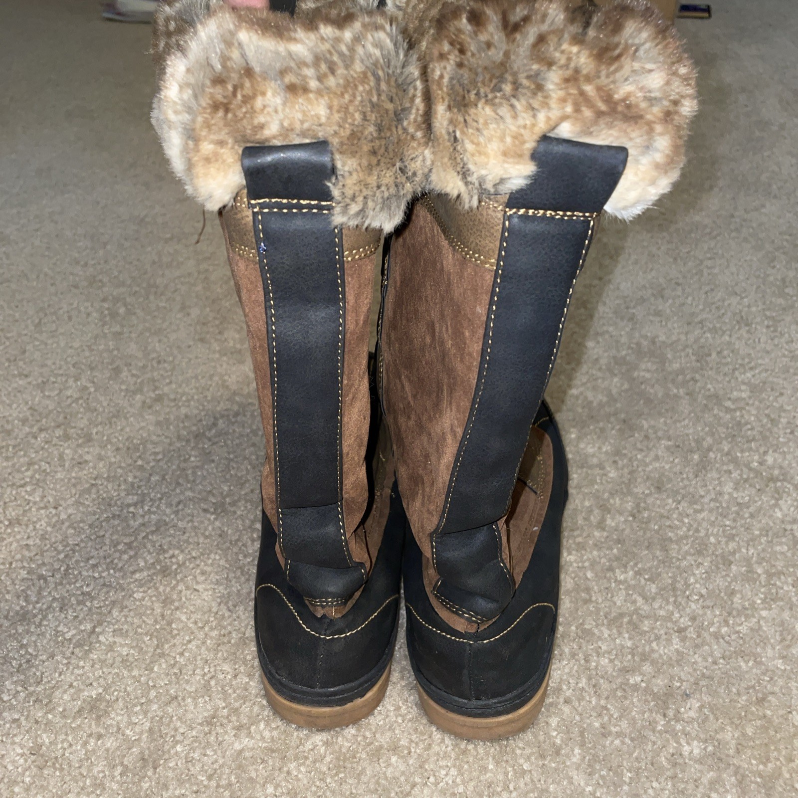 Magellan Outdoors Women’s Boots Size 10