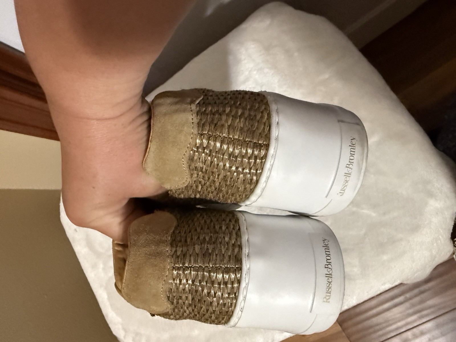 Russell & Bromley Park Up Tan Woven Raffia Flatform Laceless Women’s Sneakers 9