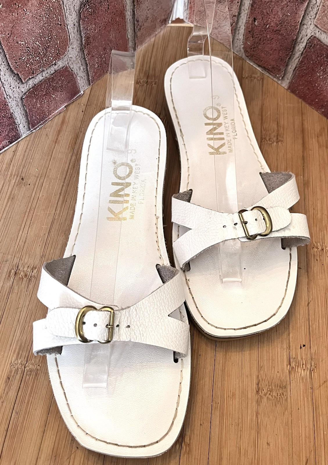 KINO WHITE LEATHER MERCEDES STRAPLESS SLIP ON FLAT SANDALS MADE IN KEY WEST 9M