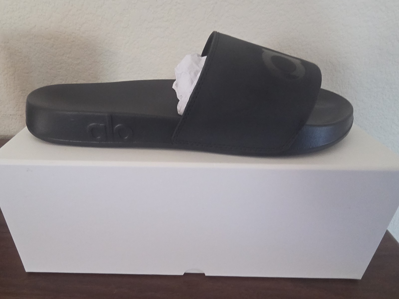 Alo Yoga The It Slide 2 Black/Black Size 8 W7108R New With Box #2