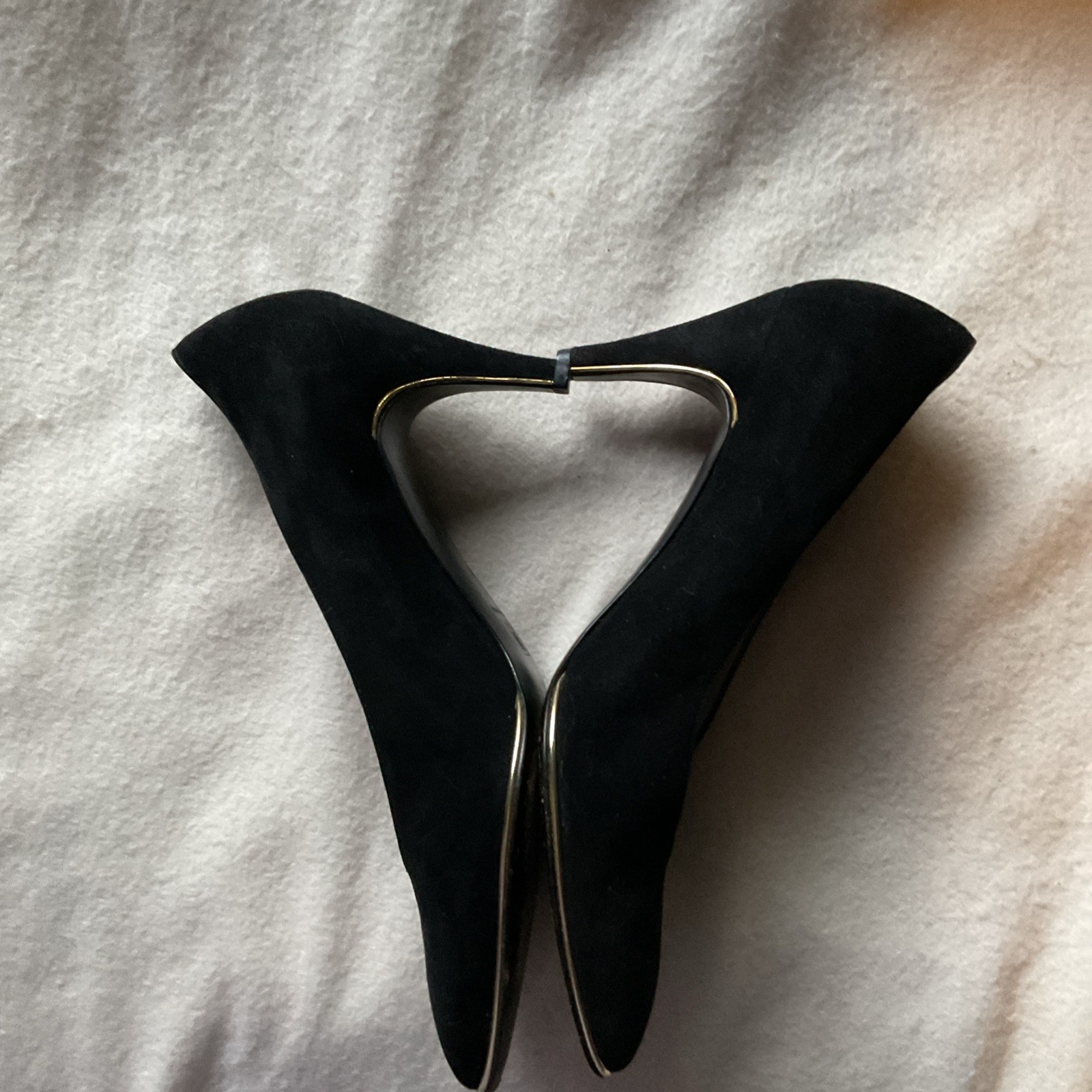 Bruno Magli BLACK Vintage Suede Pumps, Slip On 3.25″ HEEL Size 8AAA