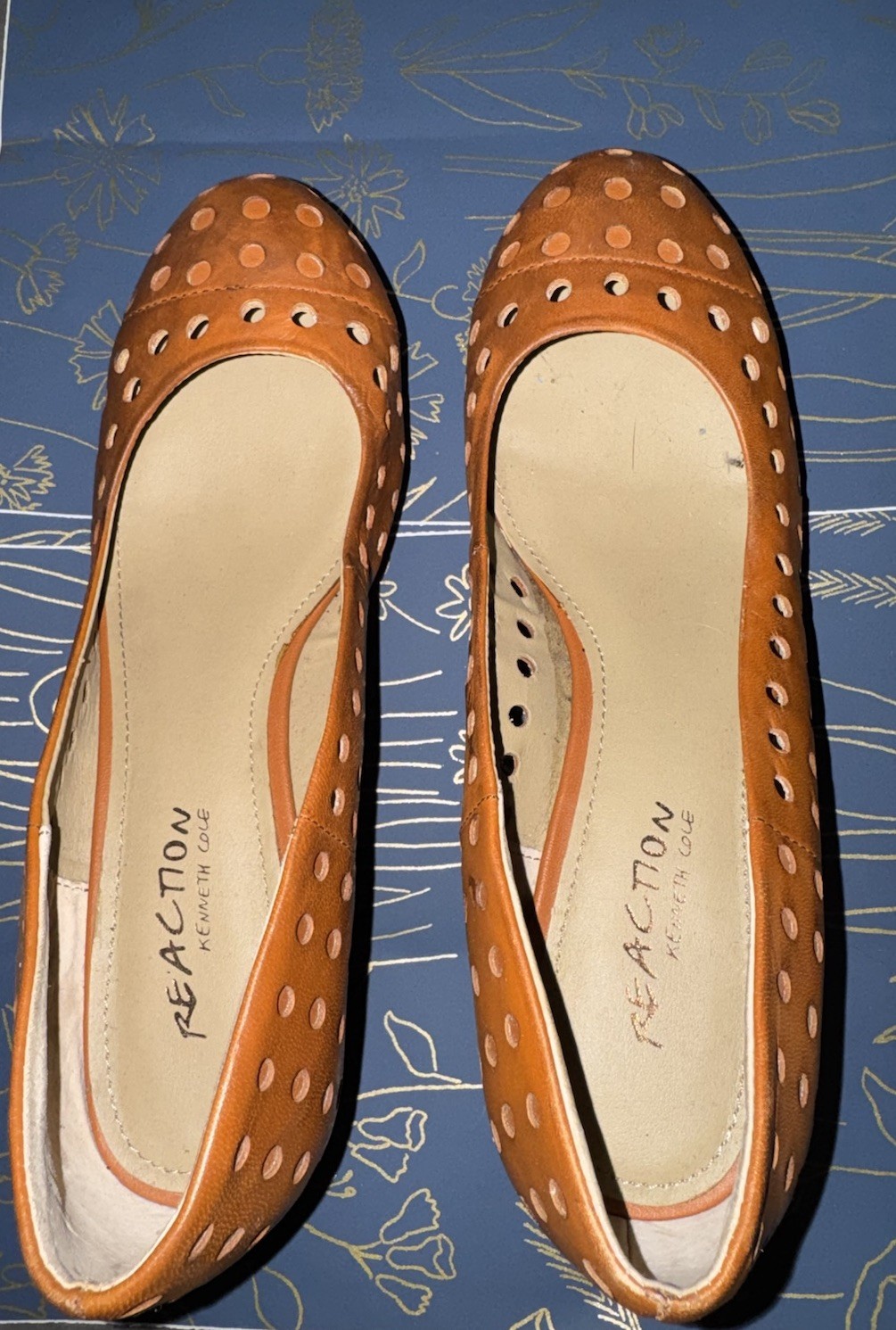 🌸Reaction Kenneth Cole Sippin Soda Wedges Vintage Women’s Tan Leather Sz 8.5