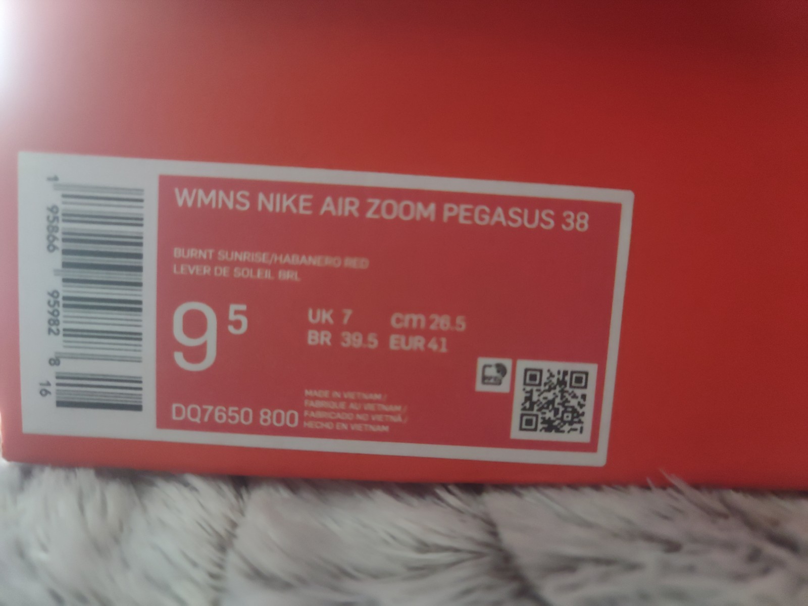 New with box -Nike Women’s Air Zoom Pegasus 9.5 Burnt Sunrise Habanero Red