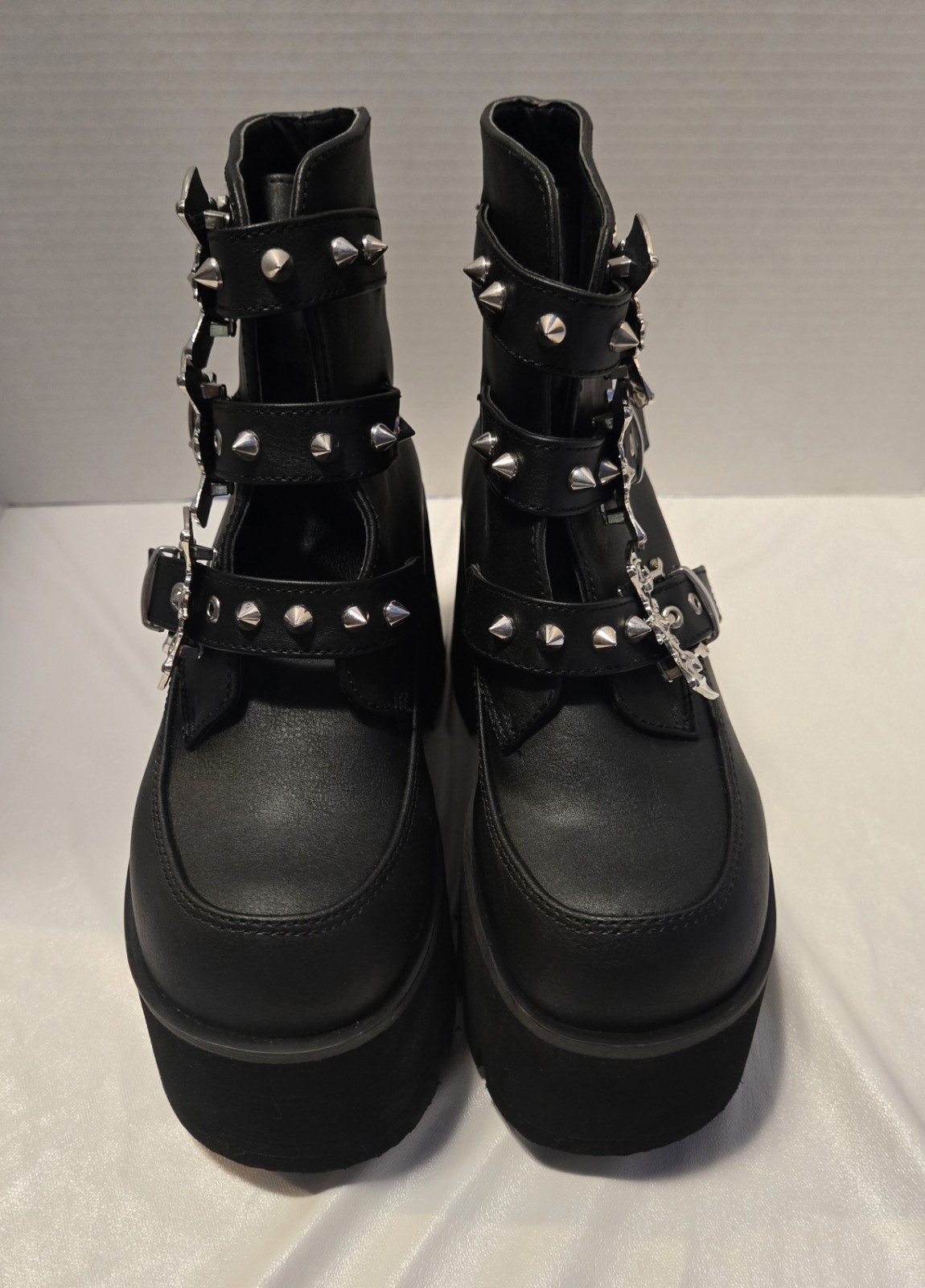 DEMONIA Womens ASH55/BVL Chunky Vegan Black Bat Buckles Platform Ankle Boot Sz 6