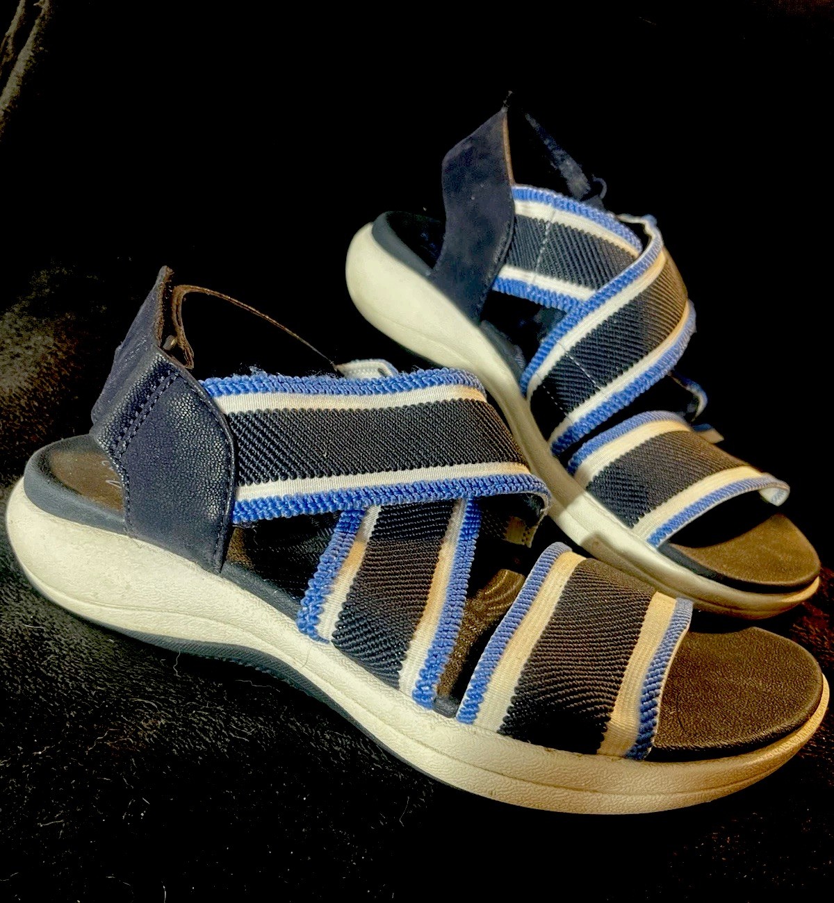 Clarks Women’s Strappy Sandals Blue/White Striped Hook & Loop US 5 EU 35