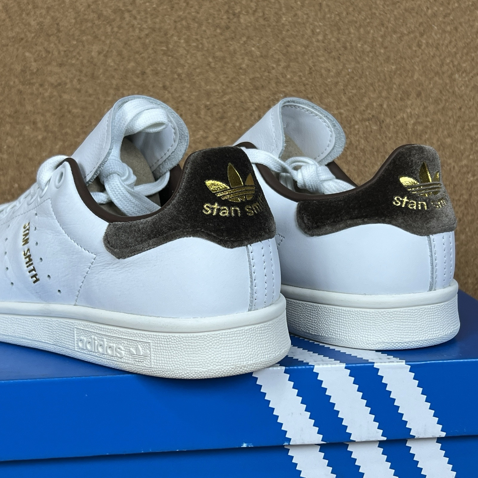 Adidas Stan Smith Women’s Size 8 Casual Shoes Cloud White Gold Metallic Brown