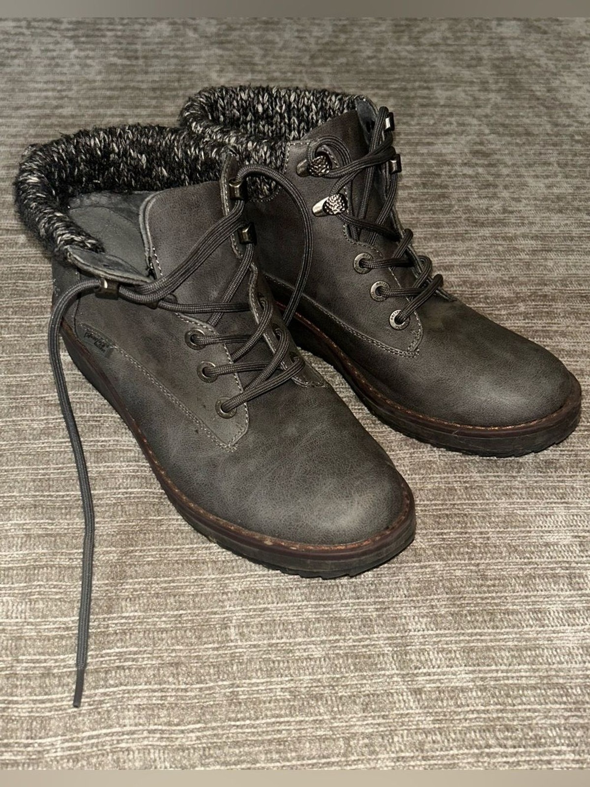 Blowfish Gray Lace-Up Winter Ankle Boots with Knit Collar Woman’s 10
