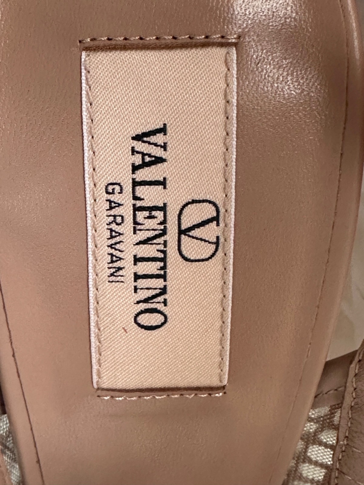 $1800 New Valentino Nude Mesh Pale Pink CRYSTALS EMBELLISHED ROCKSTUD Shoes 40.5