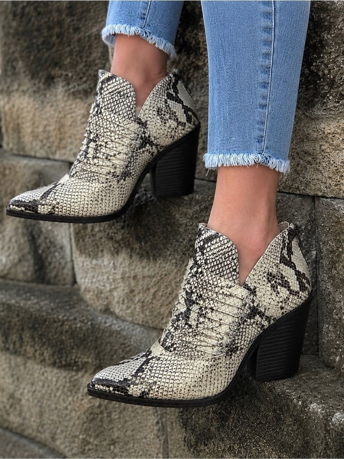 Vince Camuto Levana booties