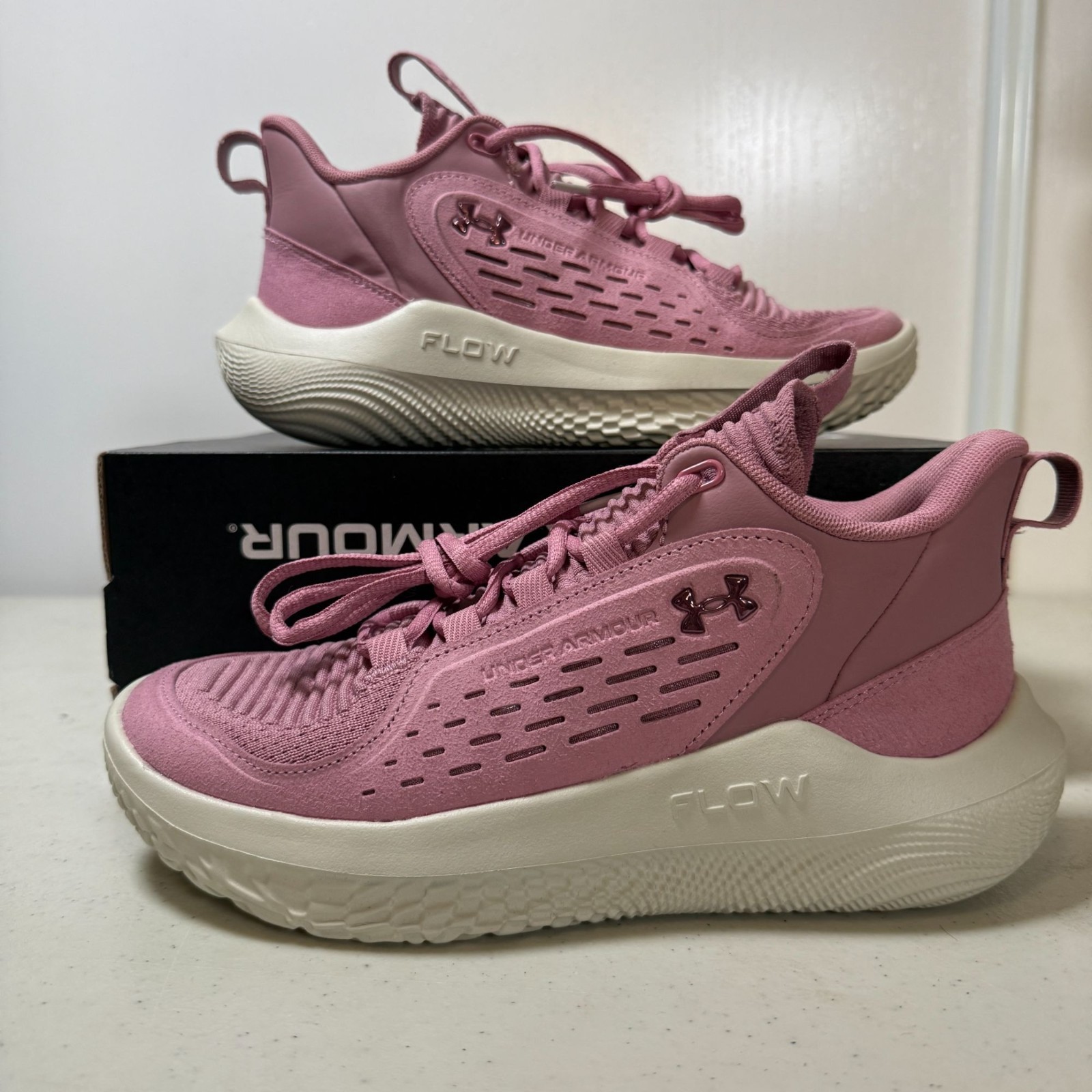 Under Armour Womens UA Flow Breakthru 5 Lux Sneakers Size 7.5 Pink