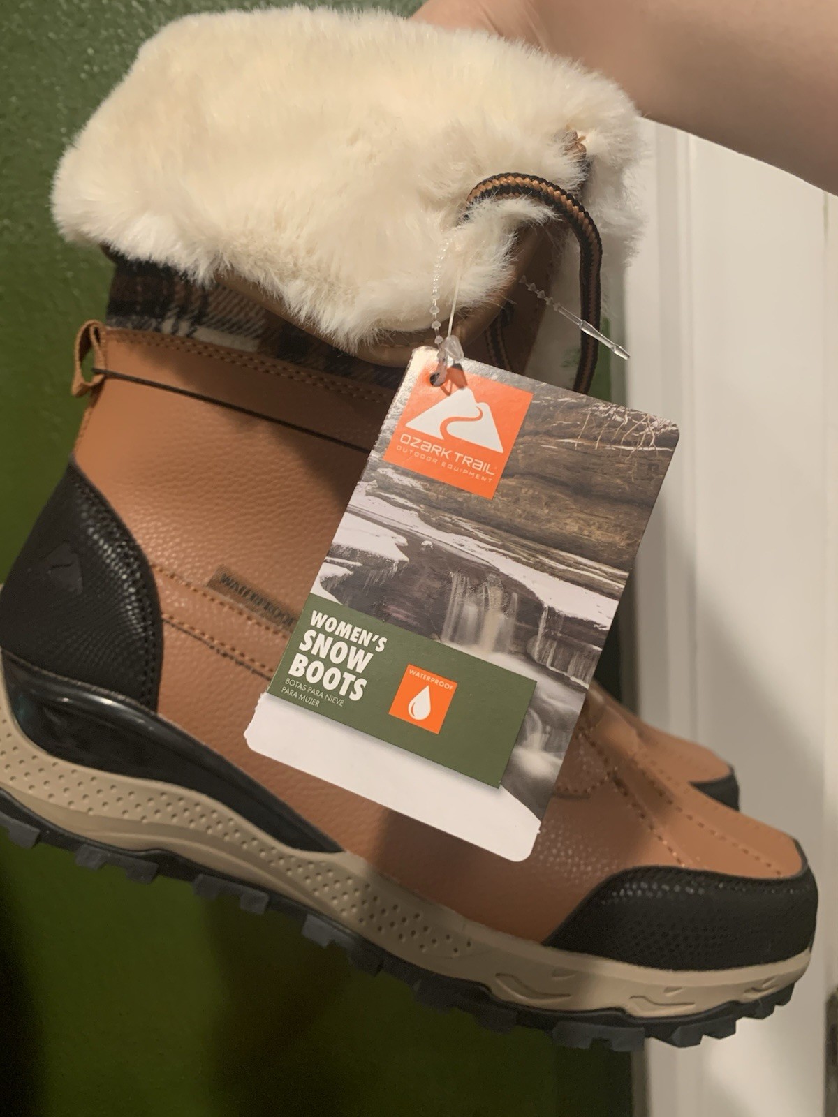 Ozark Trail Snow Boots Womens Tan Brown Cream Fur Plaid Details Size 8 New NWT